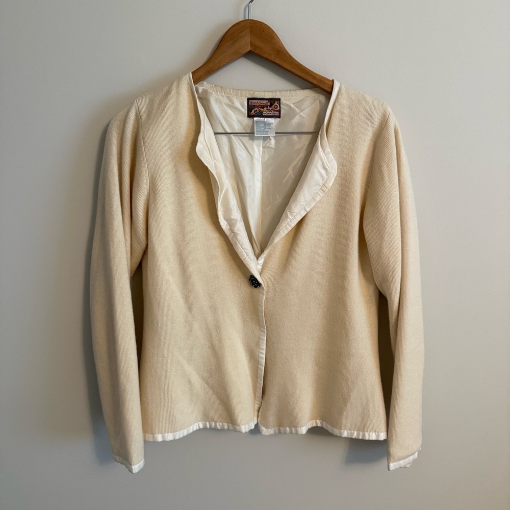 APRIL CORNELL LAMBSWOOL AND ANGORA BLEND CARIDGAN